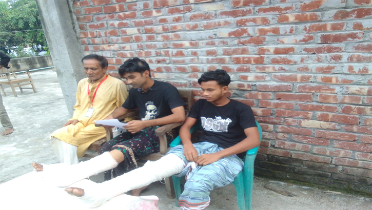 পরিবার ও সম্পত্তির নিরাপত্তার দাবিতে সংবাদ সম্মেলন